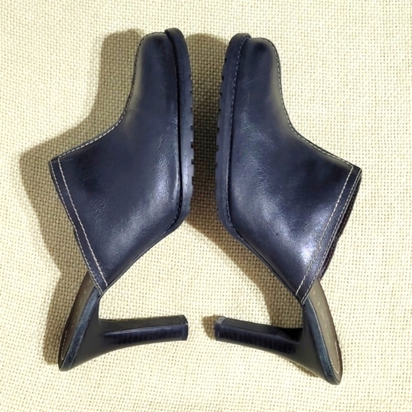 MIXIT Black Leather Heeled Clogs (9.5) - Picture 5 of 12